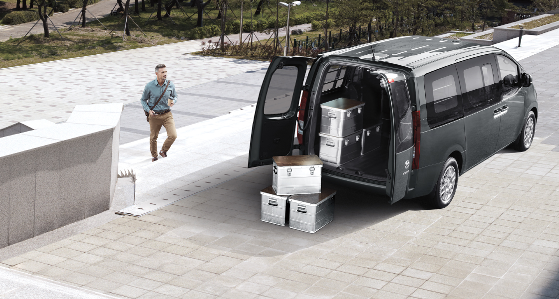 hyundai-staria-van-destacado-galeria-1