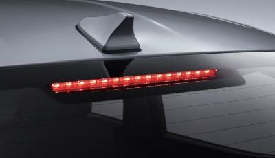 AI3_FL_4DOOR_GEN_LHD_FEATURE_HIGH_MOUNTED_STOP_LAMP