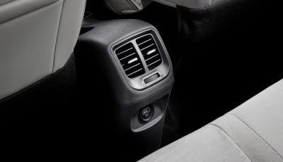 AI3_FL_4DOOR_GEN_LHD_FEATURE_REAR_AC_VENT