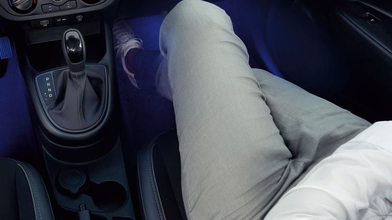 AI3_FL_5DOOR_GEN_LHD_FEATURE_FOOTWELL-LIGHTING-2