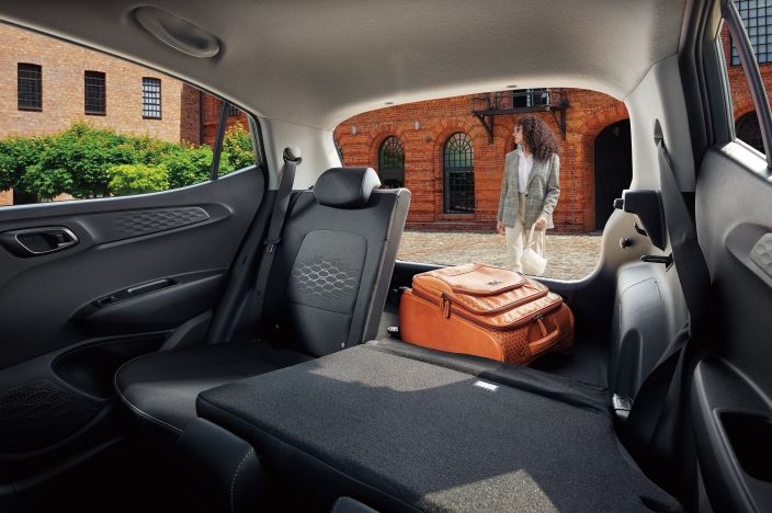 AI3_FL_5DOOR_GEN_LHD_INTERIOR_REAR