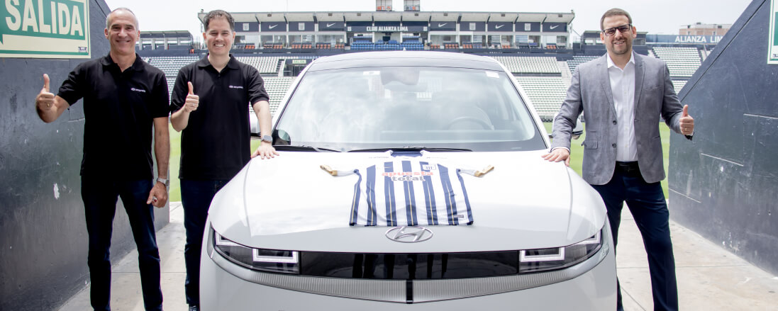 alianza carro 1 - Hyundai se suma al club blanquiazul