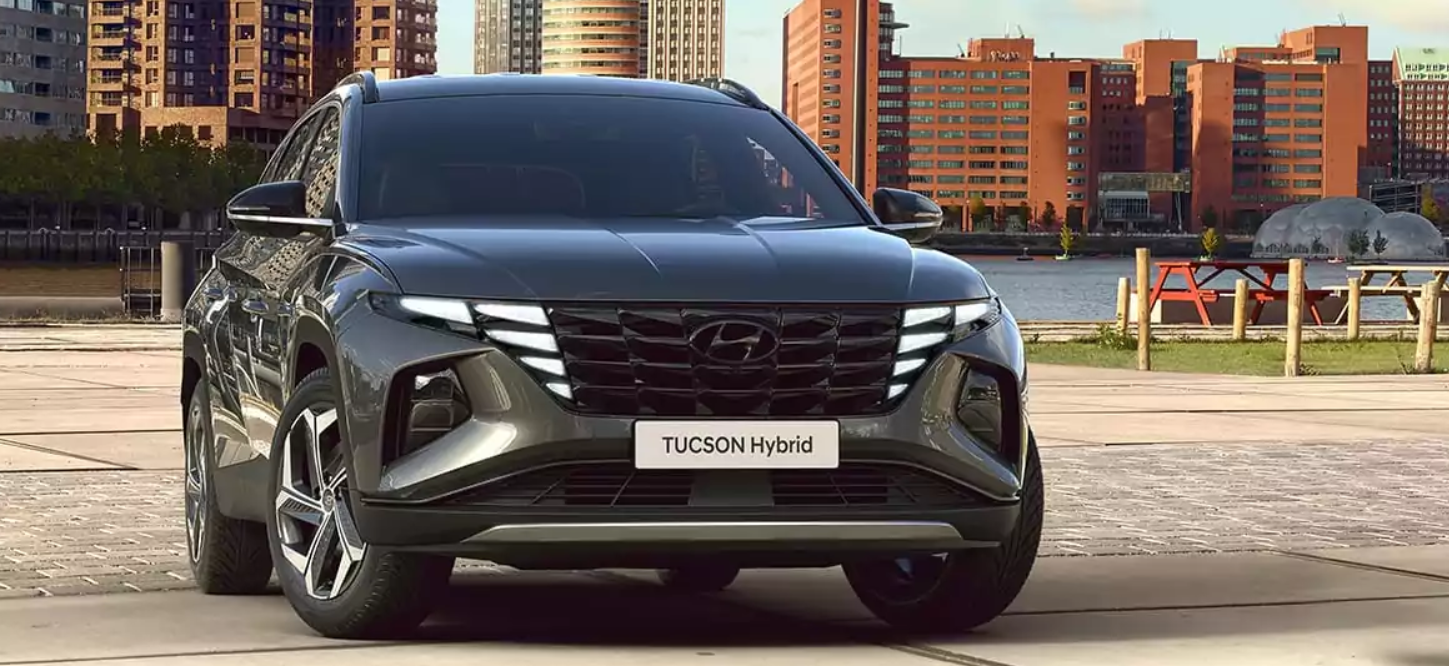 Carro eléctrico Tucson de Hyundai estacionado
