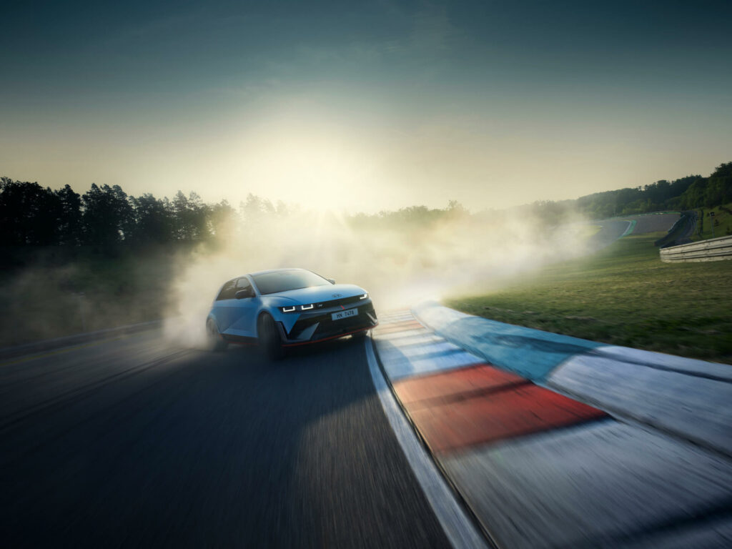 Photo Hyundai IONIQ 5 N Voted Best EV Hot Hatch at the 2024 TopGear.com Electric Awards 1 1 1024x768 - Hyundai IONIQ 5 N votado como el mejor hatchback eléctrico en los premios eléctricos 2024 de TopGear.com