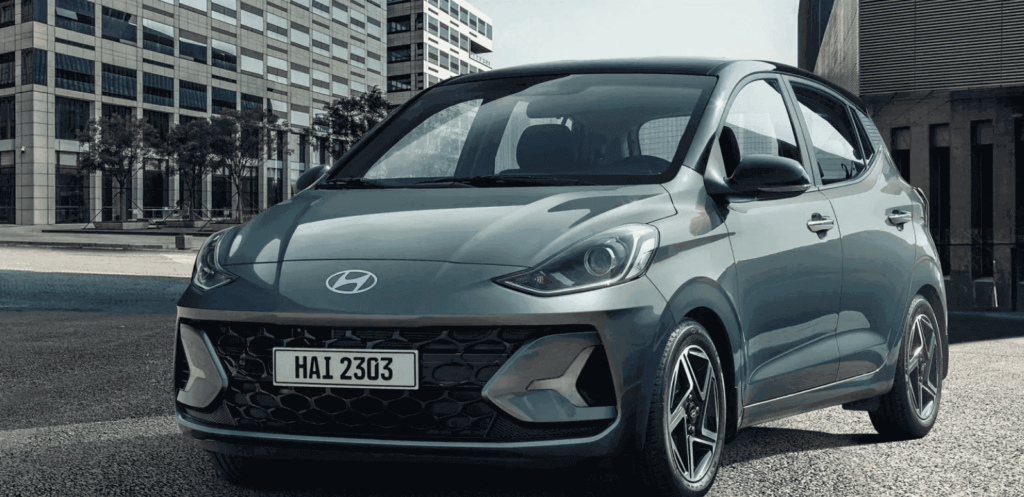 auto grand i10 hatchback