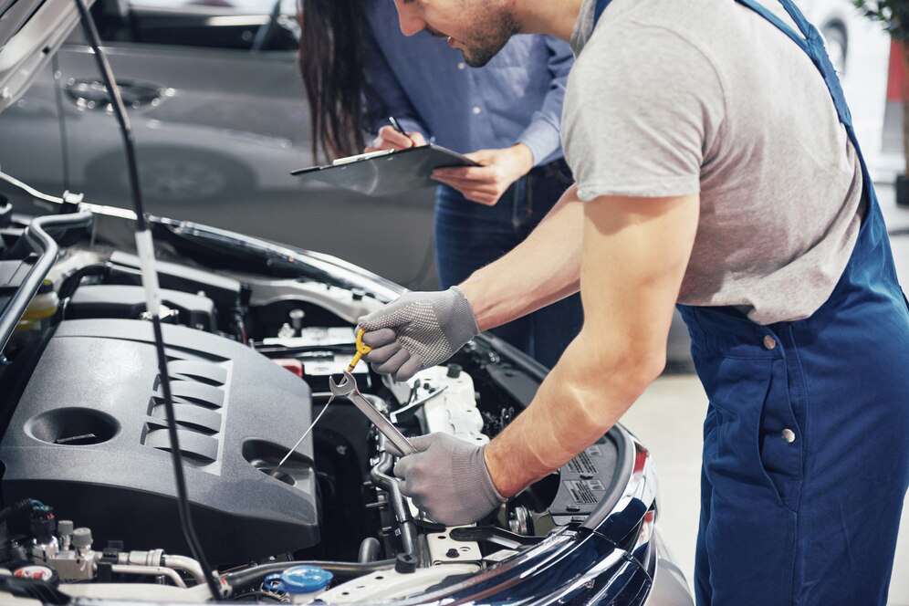 mantenimiento de autos híbridos