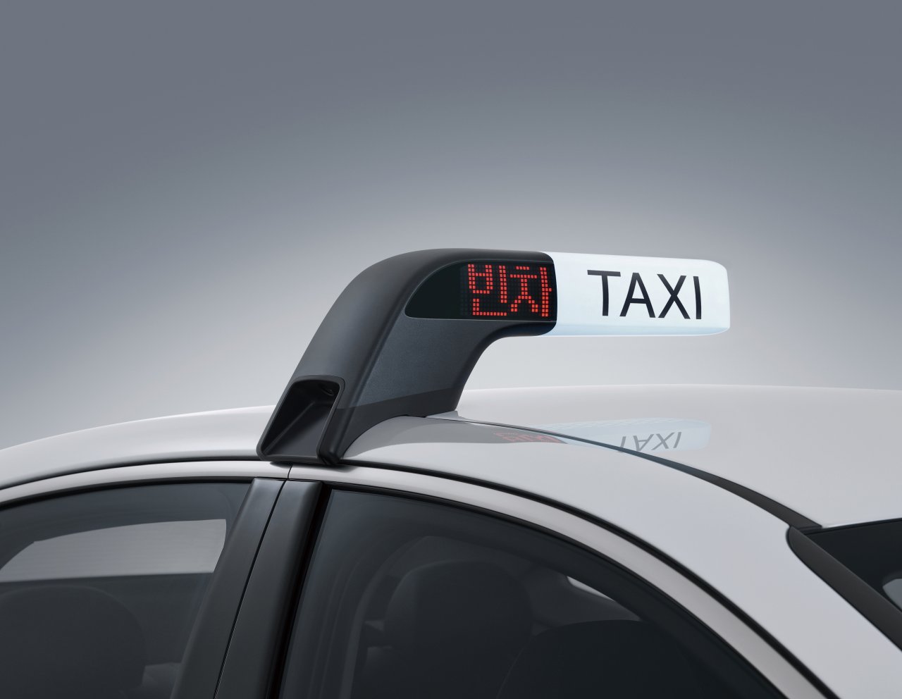 Hyundai Motor gana seis premios en los Red Dot Awards 2025 Image 3 Smart Taxi Indicator - Hyundai Motor gana seis premios en los Red Dot Awards 2025
